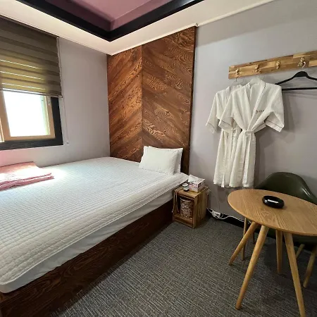 Maldives Hotel & Hostel