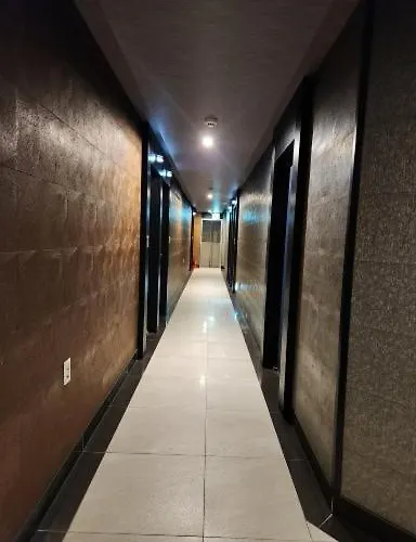 ホテル Maldives & *